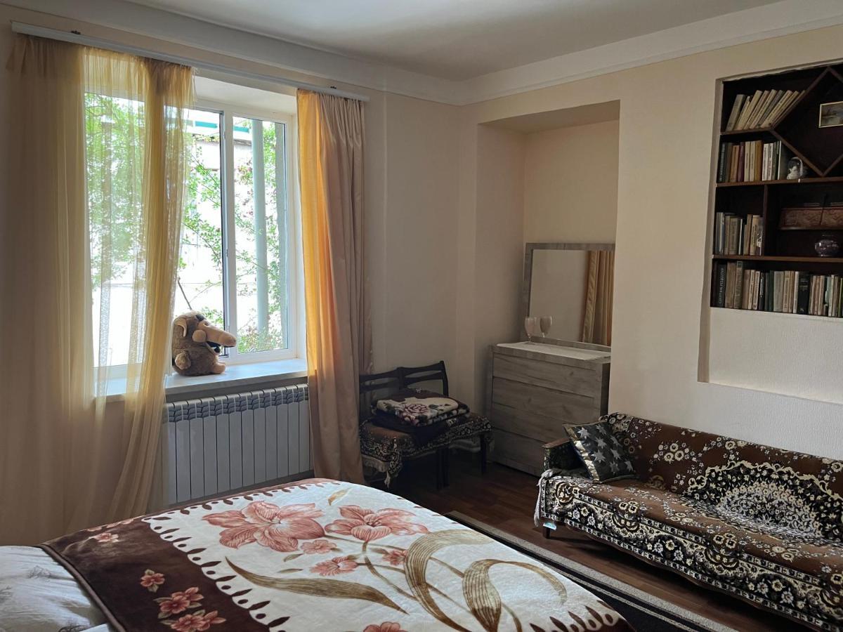 Inexpensive House Bed & Breakfast วานาดเซอร์ ภายนอก รูปภาพ