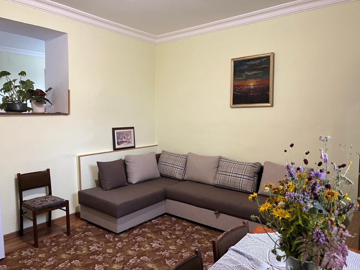 Inexpensive House Bed & Breakfast วานาดเซอร์ ภายนอก รูปภาพ