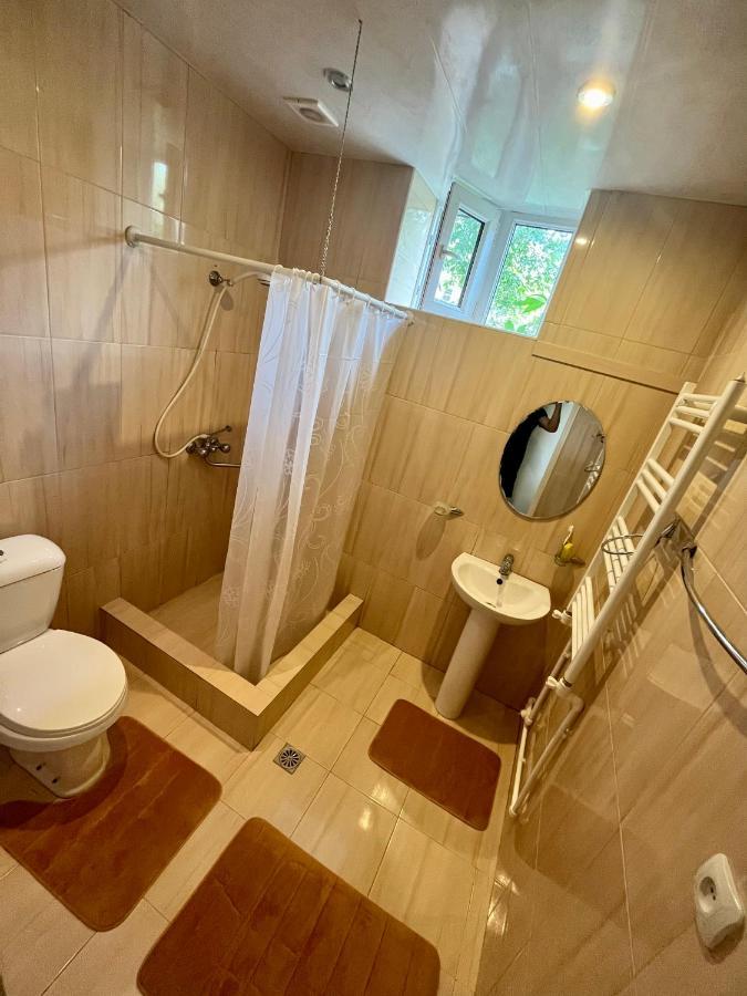 Inexpensive House Bed & Breakfast วานาดเซอร์ ภายนอก รูปภาพ