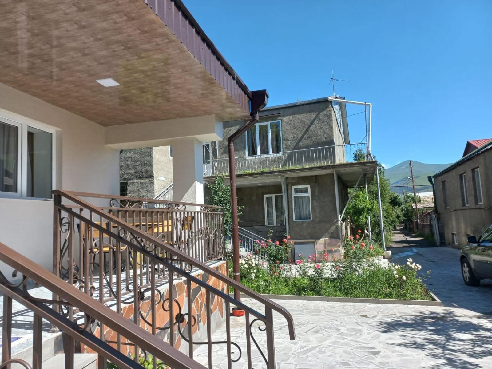 Inexpensive House Bed & Breakfast วานาดเซอร์ ภายนอก รูปภาพ
